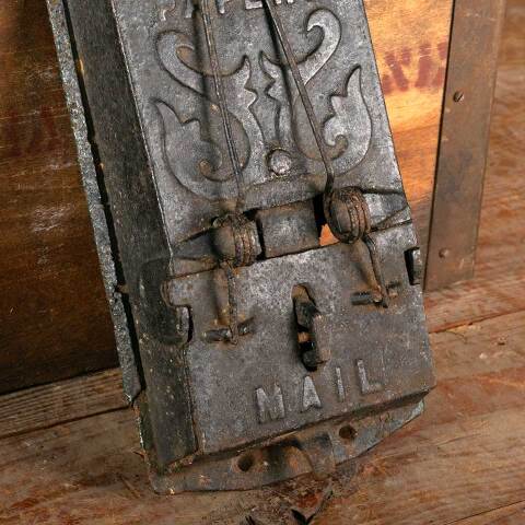 #45727 Antique Cast Iron Mailbox w/ PAPERS Holder image 2