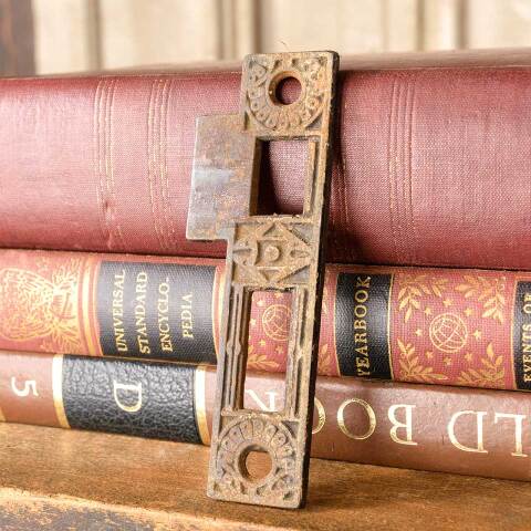 #45928 Antique Ornate Cast Iron Door Strike Plate image 7