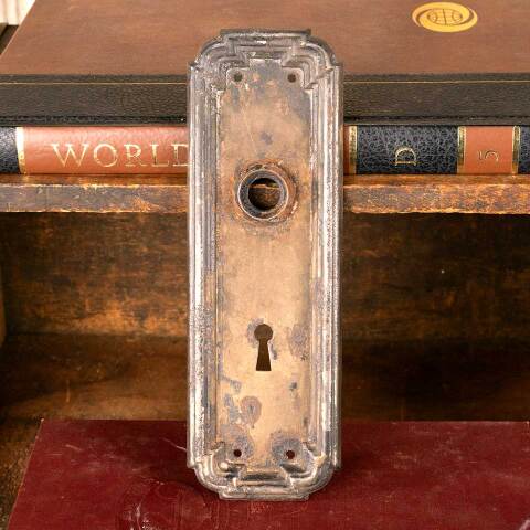 #46204 Antique Arts & Crafts Doorknob Backplate image 2