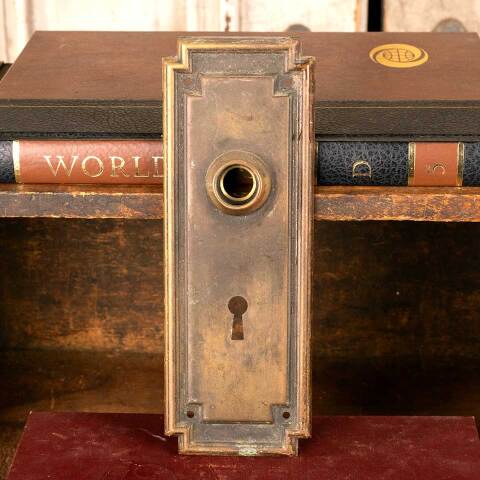 #46205 Antique Arts & Crafts Doorknob Backplate image 2