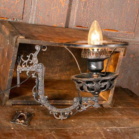 #46259 Antique Cast Iron Victorian Oil Lamp Sconce image 7