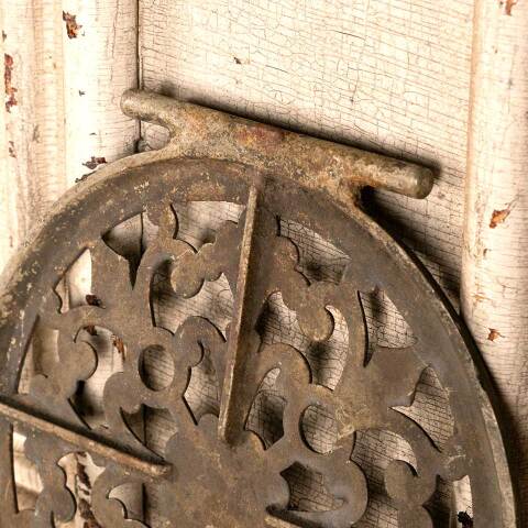 #46294 Antique Decorative Round Cast Iron Door image 4
