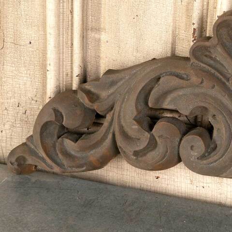 #46303 Salvaged Antique Cast Iron Building Ornament image 5