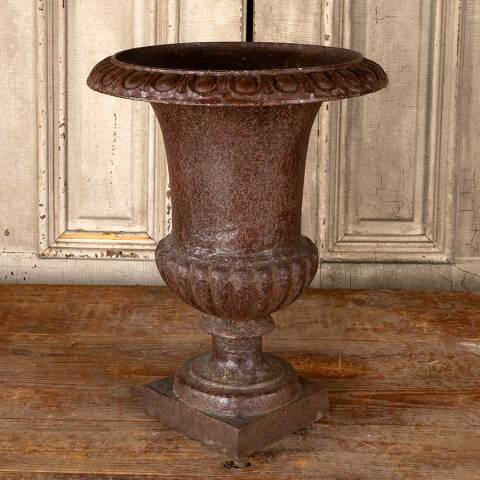 #46924 Salvaged Rusty Cast Iron Garden Planter Urn image 4