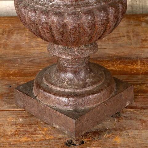 #46924 Salvaged Rusty Cast Iron Garden Planter Urn image 5