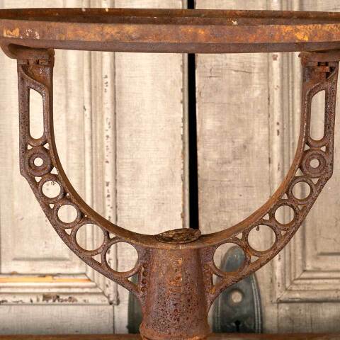 #46934 Antique Rusty Cast Iron Water Tank Stand image 3