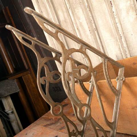 #47321 Antique Cast Iron Marble Top Sink Brackets image 4