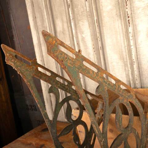 #47323 Antique Cast Iron Marble Top Sink Brackets image 4