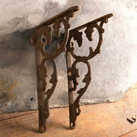 #47361 Antique Ornate Cast Iron Shelf Brackets image 2