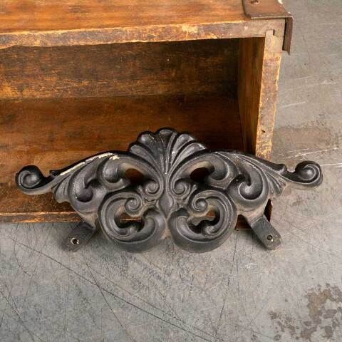 #47401 Salvaged Cast Iron Architectural Ornament image 2