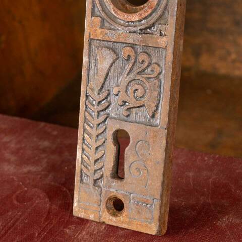 #47783 Antique Lockwood Doorknob Backplate image 5