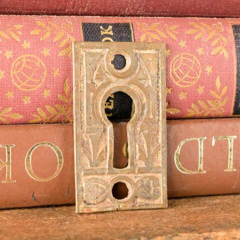 #47819 Antique Bronze Door Keyhole Escutcheon image 3