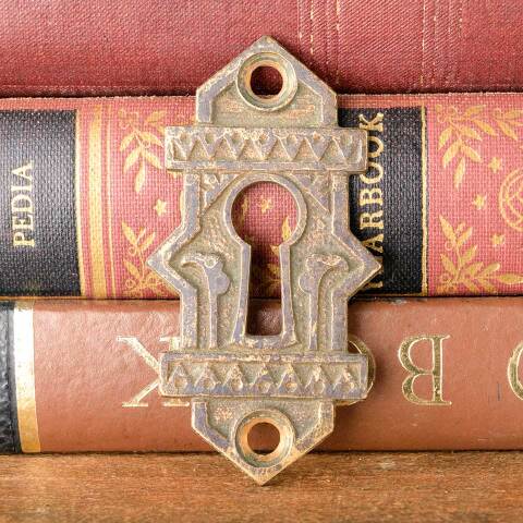 #47820 Antique Ornate Bronze Keyhole Escutcheon image 4