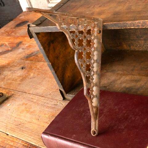 #47894 Antique Ornate Cast Iron Shelf Bracket image 2