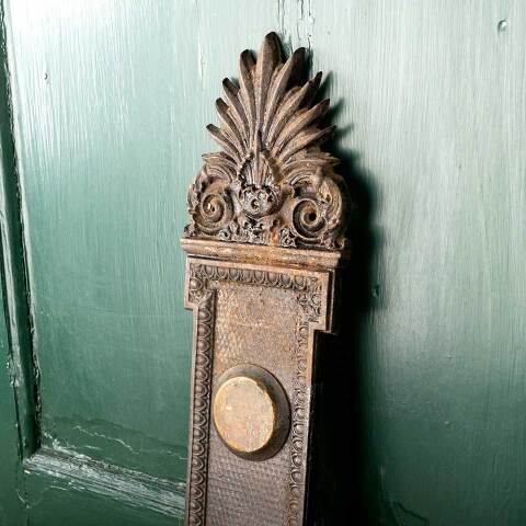 #47995 Antique Ohio Statehouse Doorknob Backplate image 3