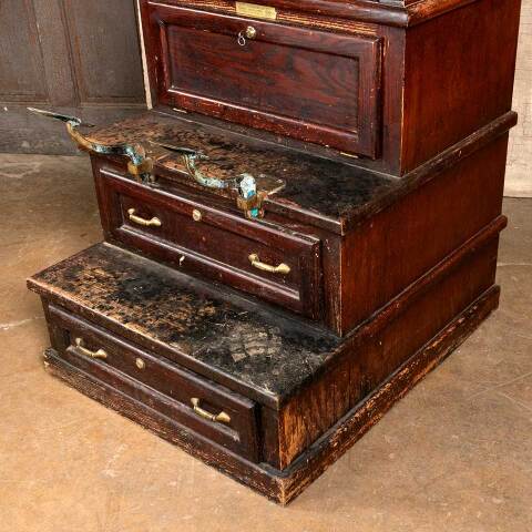#48100 Salvaged Wood Shoeshine Stand Booth Chair image 2