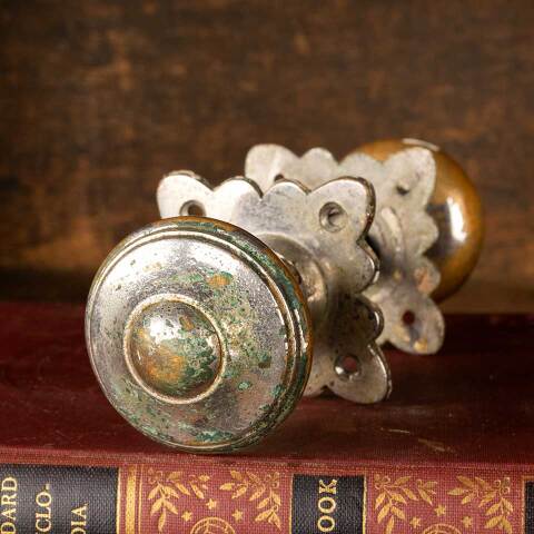 #49146 Antique Tudor Doorknobs Door Hardware Set image 3