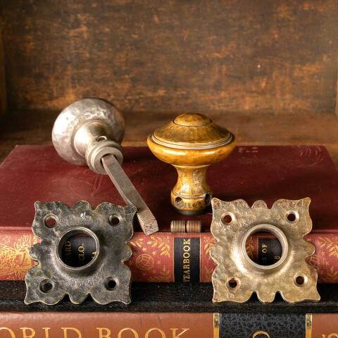 #49147 Antique Tudor Doorknobs Door Hardware Set image 5