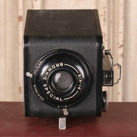#49778 Antique Brownie Special Six-16 Camera image 4
