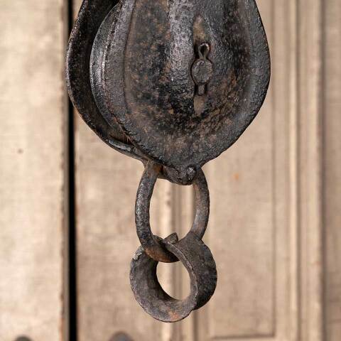 #49889 Antique Cast Iron Barn Pulley Hardware image 3