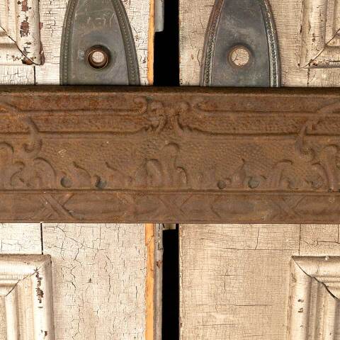 #50534 30x33 Antique Cast Iron Fireplace Surround image 4