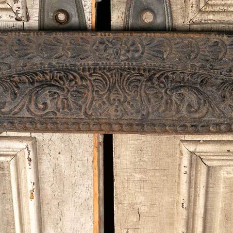 #50536 30x33 Antique Cast Iron Fireplace Surround image 3