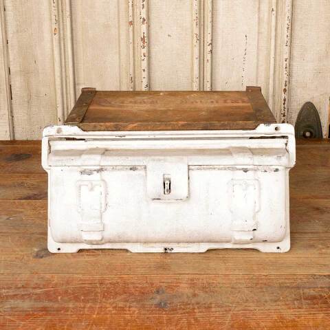 #50602 Salvaged Antique Cast Aluminum Mailbox image 2