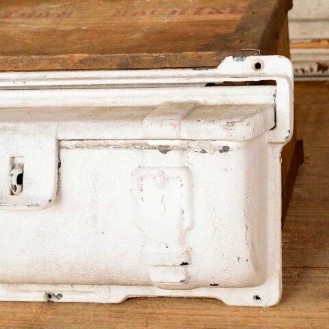 #50602 Salvaged Antique Cast Aluminum Mailbox image 4