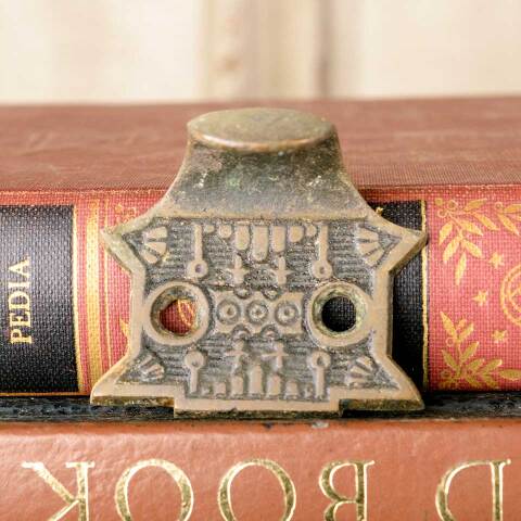 #50784 Antique Brass Window Sash Finger Lift image 2