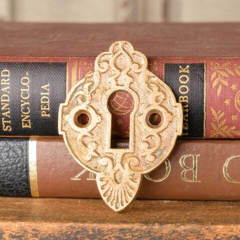 #50884 Antique Ornate Bronze Keyhole Escutcheon image 2