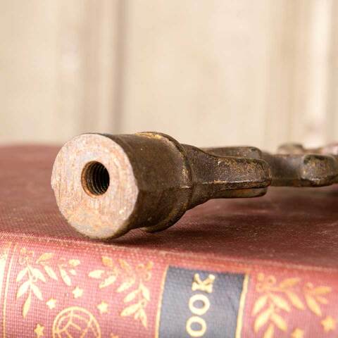 #50947 Antique Ornate Cast Iron Lamp Shade Finial image 5