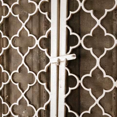 #51048 Set of Vintage Hinged Fireplace Screen Doors image 3