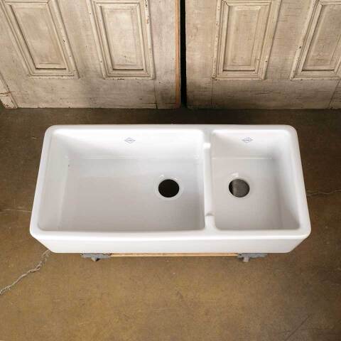 #51593 Salvaged SHAWS Farmhouse Kitchen Sink image 3