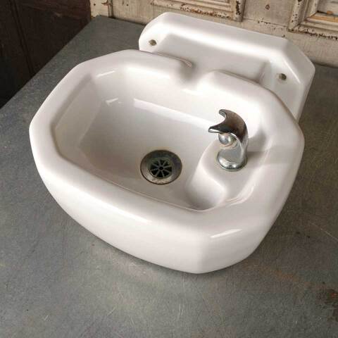 #51990 Salvaged Antique Kohler Drinking Fountain image 3