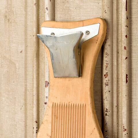 #52052 Vintage NORMARK Wood Fish Scaling Board image 2