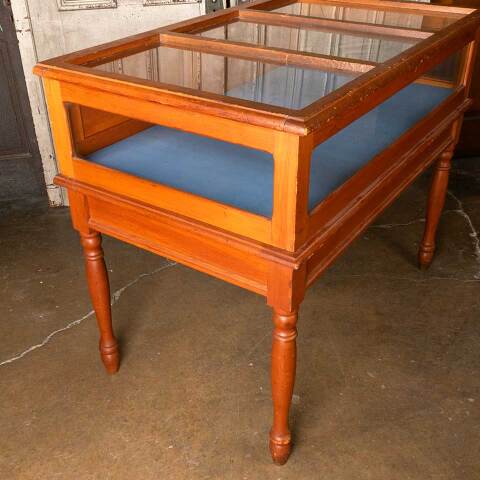 #52229 Antique Glass Display Cabinet w/ Hinged Lid image 3