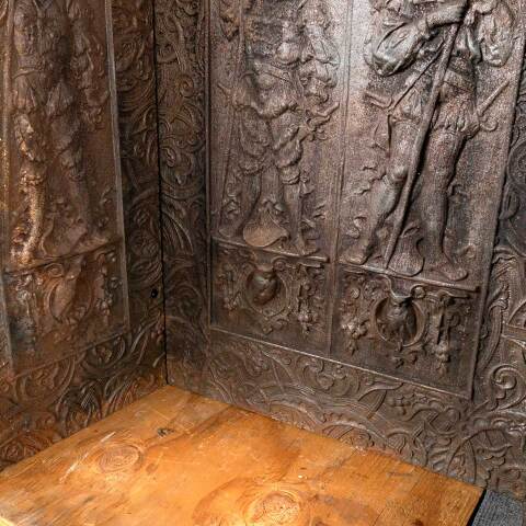 #52387 Salvaged Antique Cast Iron Fireplace Fireback image 3