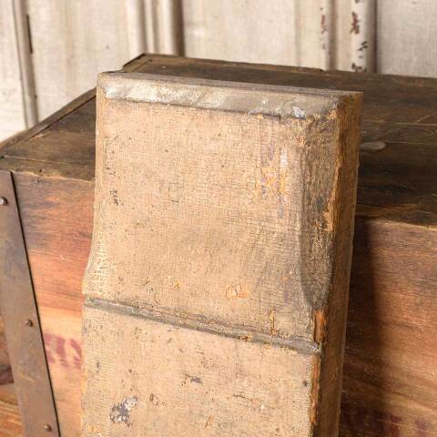 #52545 Salvaged Painted Wood Plinth Trim Block image 2