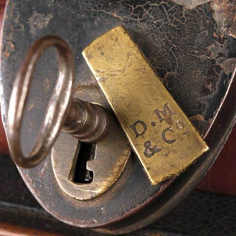 #52610 Antique Davenport Mallory Padlock & Key image 3