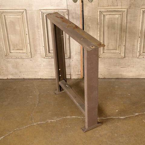 #52627 Salvaged Vintage Industrial Metal Table Leg image 4