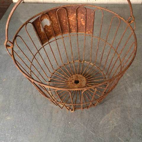 #52863 Antique Metal Wire Farm Egg Basket image 6