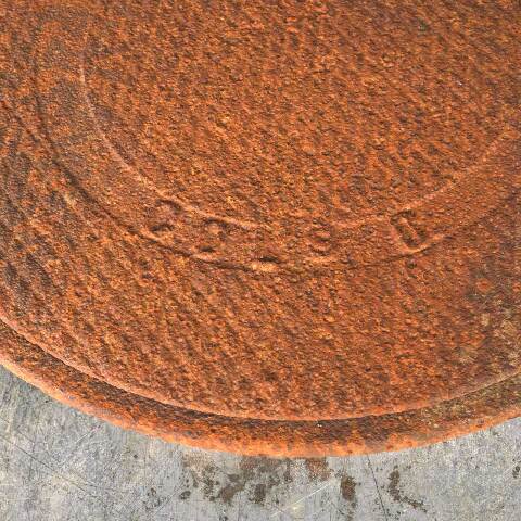 #52947 Cast Iron Cistern Access Surround & Cover image 3