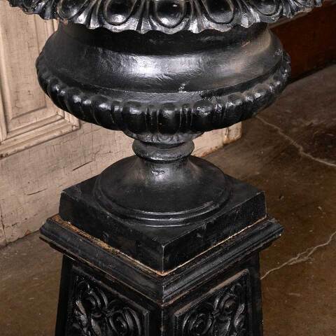 #53530 Cast Iron Garden Urn Planter & Pedestal Base image 4