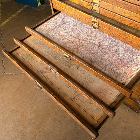 #53847 Antique Oak Flat Map 50 Drawer Cabinet Unit image 3