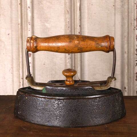 #54812 Antique Cast Iron ENTERPRISE Sad Iron image 4