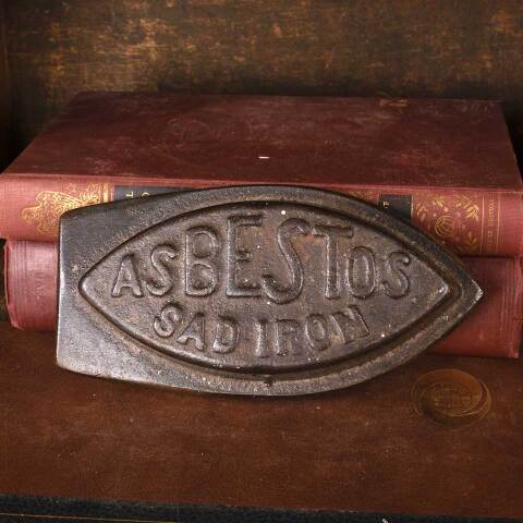 #54815 Antique Cast Iron ASBESTOS Sad Iron image 2