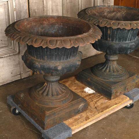 #54919 19" Antique Cast Iron Garden Urn Planters image 3