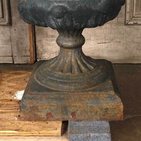 #54919 19" Antique Cast Iron Garden Urn Planters image 5