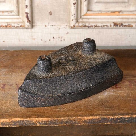 Antique Cast Iron Sad Flat Iron