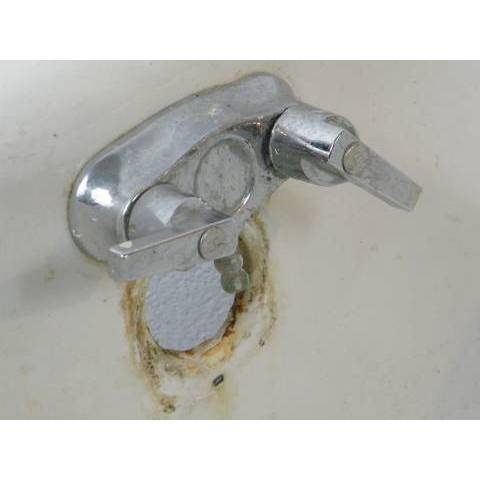 #8877 30x48 Antique Cast Iron Clawfoot Bathtub image 5